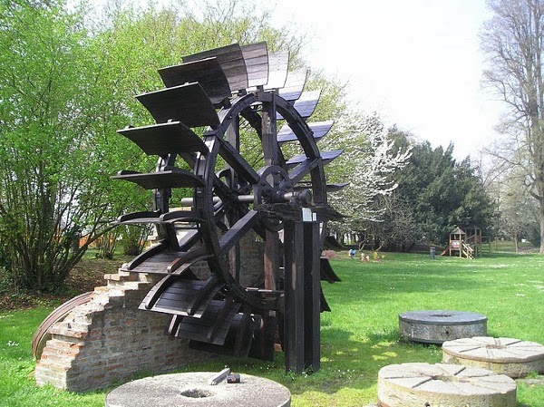 ruota idraulica restaurata